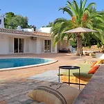 Vila La Balaia - Charm And Comfort 12 People 9 Beds